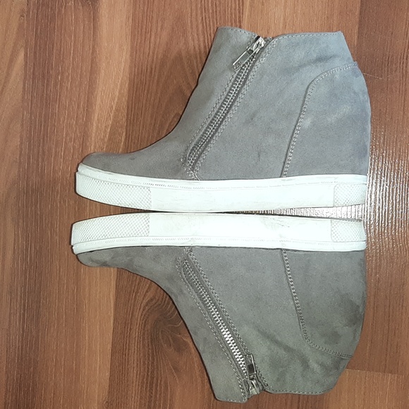 BRASH Faux Suede Hidden Wedge Zipped Booties - Women's Size 6.5 - Picture 4 of 11